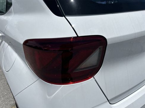 New 2025 Hyundai Venue Limited image 17