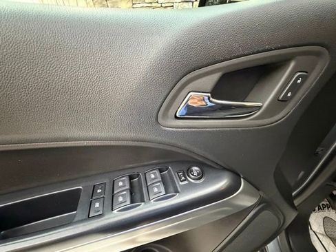 Used 2022 Chevrolet Colorado LT w/ LT Convenience Package AWD/4WD image 25
