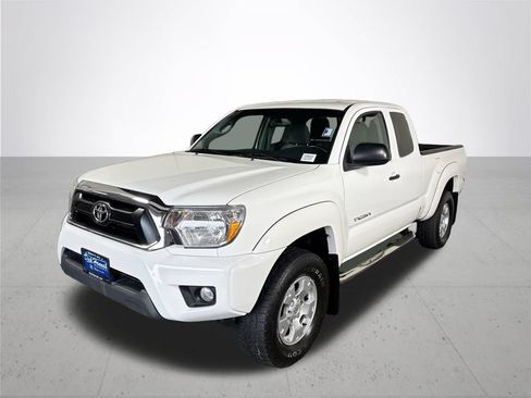 Used 2012 Toyota Tacoma PreRunner w/ SR5 Pkg RWD image 2
