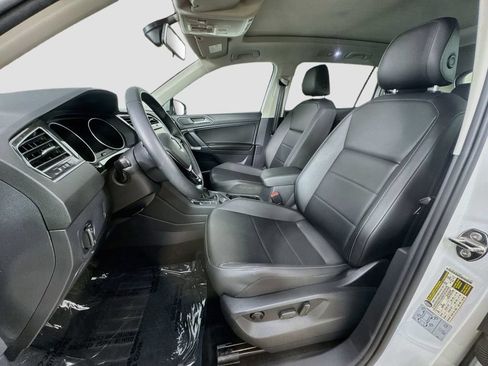 Used 2020 Volkswagen Tiguan SE w/ Panoramic Sunroof Package AWD/4WD image 24