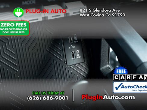 Used 2024 Toyota Tacoma TRD Off-Road AWD/4WD image 28