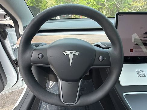 Used 2023 Tesla Model 3 Standard Range image 26
