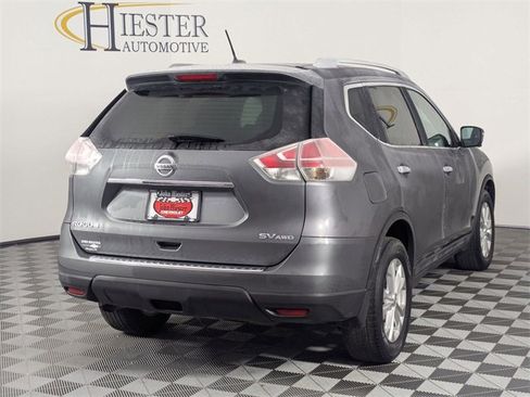 Used 2016 Nissan Rogue SV w/ SV Premium Package image 7