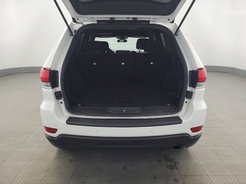 Used 2020 Jeep Grand Cherokee Laredo image 29