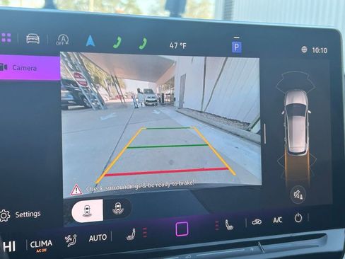 Used 2025 Volkswagen GTI SE image 18