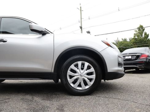 Used 2018 Nissan Rogue S AWD/4WD image 10