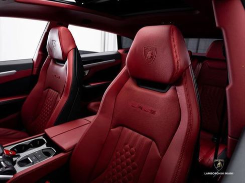 Used 2024 Lamborghini Urus S AWD/4WD image 30