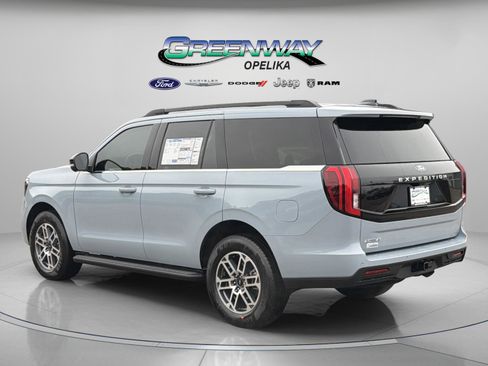 New 2026 Ford Expedition Active image 5