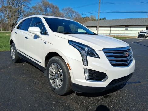 Used 2018 Cadillac XT5 Luxury w/ Driver Awareness Package image 7