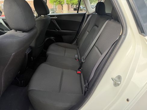 Used 2012 MAZDA MAZDA3 i Touring image 18