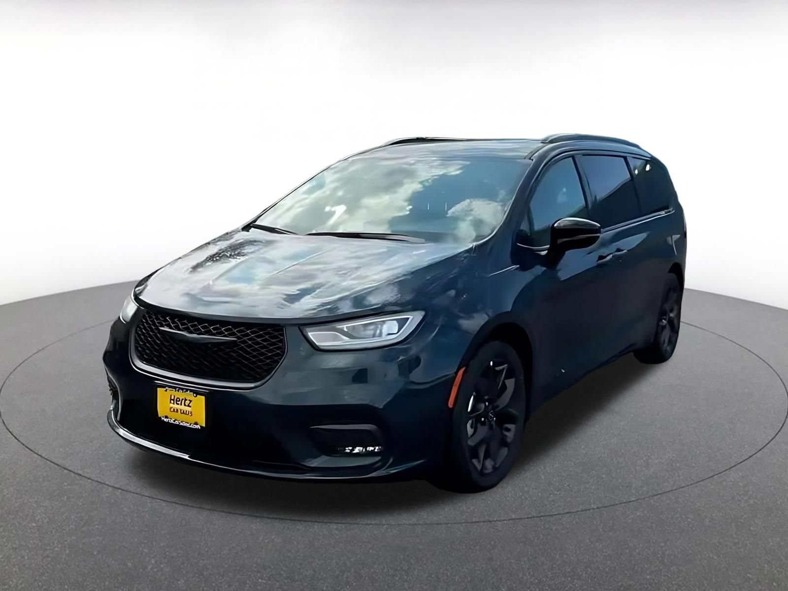 Used 2025 Chrysler Pacifica Limited FWD image 6