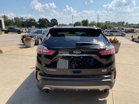 Used 2019 Ford Edge SEL w/ Equipment Group 201A AWD/4WD image 9