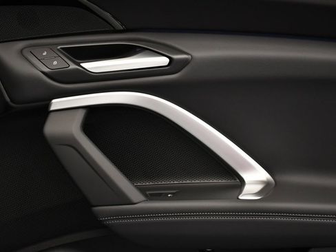 Used 2025 Audi Q5 Premium w/ Convenience Package image 50