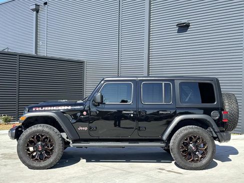 Used 2024 Jeep Wrangler Unlimited Rubicon image 2