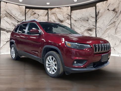 Used 2019 Jeep Cherokee Latitude w/ Cold Weather Group AWD/4WD image 7