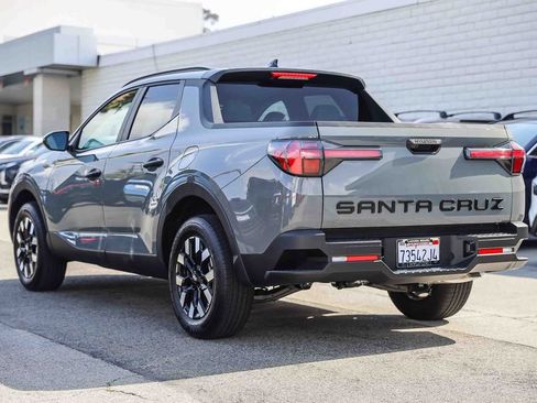 Certified 2026 Hyundai Santa Cruz SEL FWD image 4