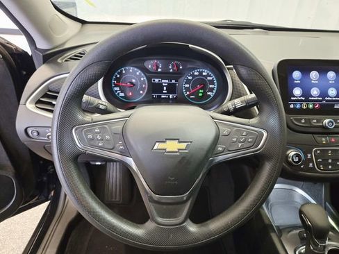 Used 2025 Chevrolet Malibu LT FWD image 15