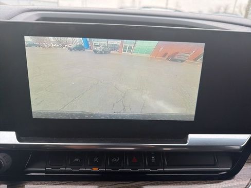 Used 2022 Chevrolet Silverado 1500 LT image 13