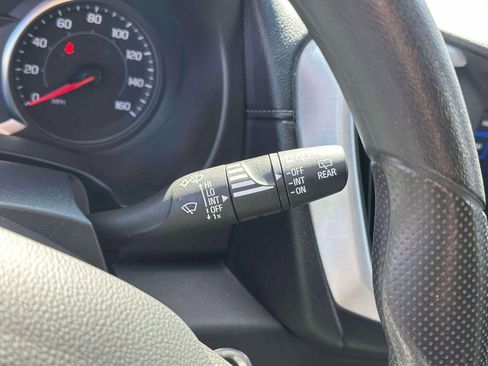 Used 2024 GMC Terrain SLE image 24