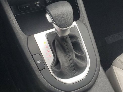 Certified 2023 Kia Forte LXS w/ LXS Technology Package image 24