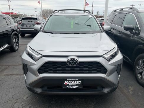 Used 2025 Toyota RAV4 XLE w/ Convenience Package image 2