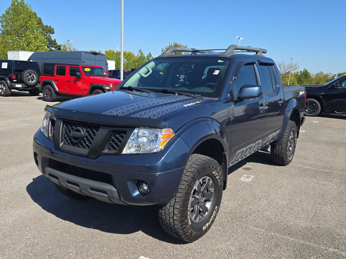 Used 2019 Nissan Frontier PRO-4X w/ Pro-4x Luxury Package AWD/4WD image 3