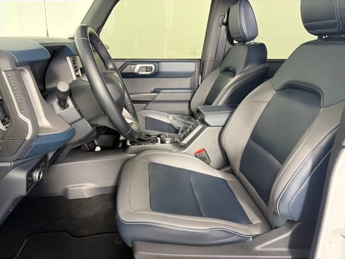 Used 2024 Ford Bronco Outer Banks AWD/4WD image 11