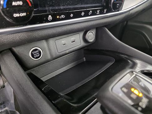 Used 2023 Nissan Rogue SV w/ SV Premium B Package AWD/4WD image 40