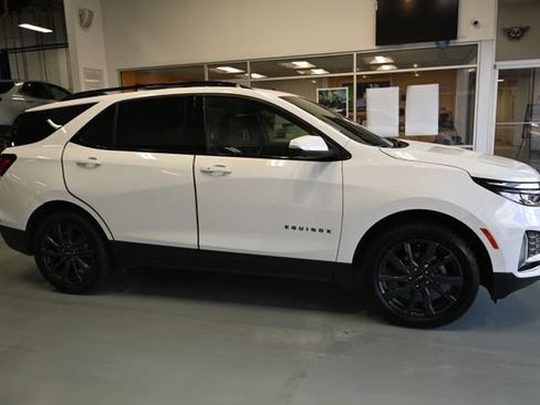 Used 2024 Chevrolet Equinox RS AWD/4WD image 4