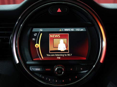 Used 2019 MINI Cooper 2-Door Hardtop FWD image 18