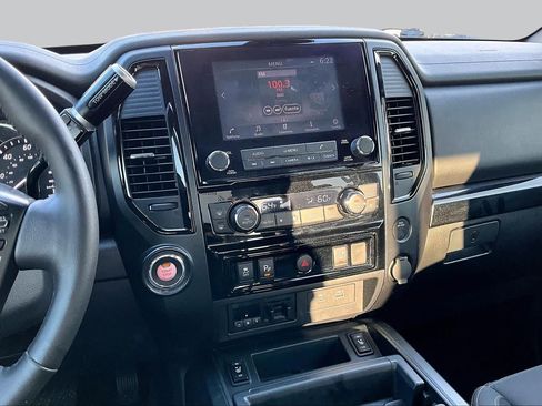 Certified 2023 Nissan Titan SV w/ SV Convenience Package RWD image 7