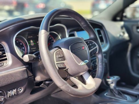 Used 2015 Dodge Charger R/T Scat Pack RWD image 19