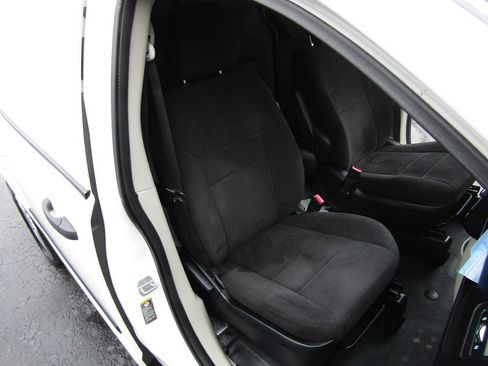 Used 2013 RAM C/V Tradesman FWD image 22