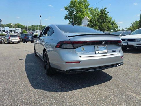 Used 2023 Honda Accord Sport image 3