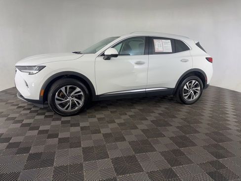 Used 2023 Buick Envision Essence image 3