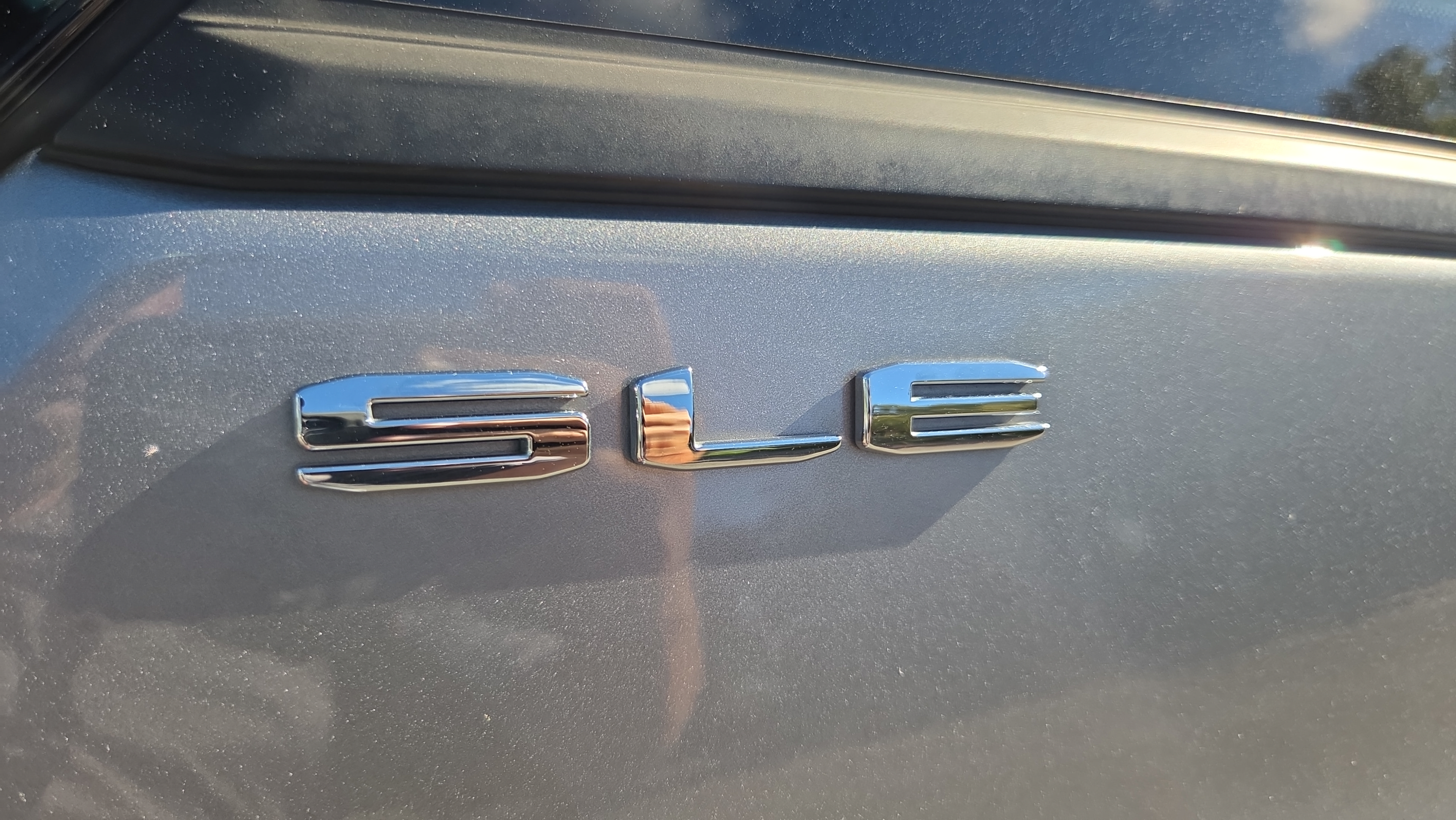 Used 2024 GMC Terrain SLE FWD image 32