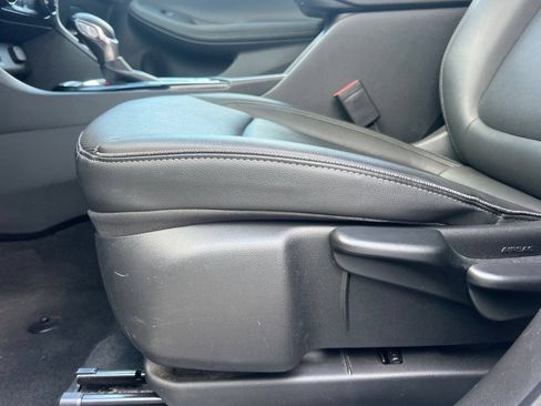 Used 2024 Buick Encore GX Sport Touring FWD image 15