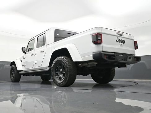 Used 2023 Jeep Gladiator Overland AWD/4WD image 25