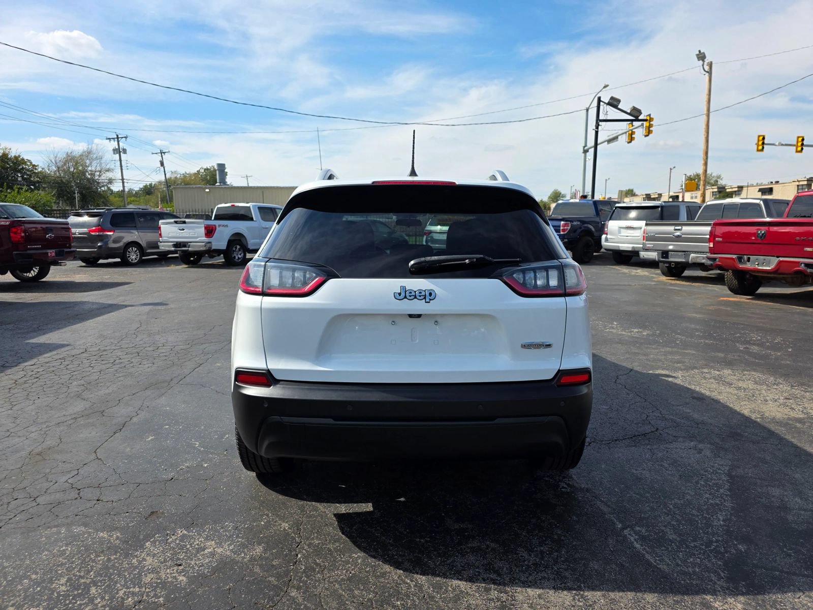 Used 2019 Jeep Cherokee Latitude Plus FWD image 24
