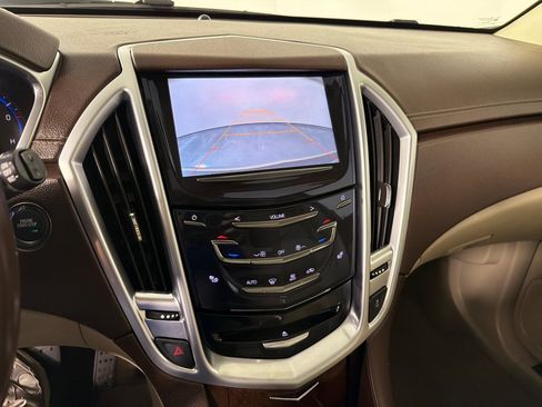 Used 2015 Cadillac SRX Luxury FWD image 16