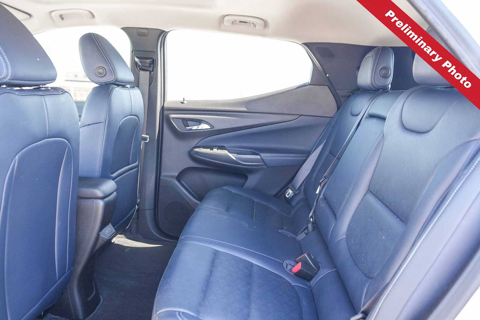 Used 2022 Chevrolet Bolt EUV Premier w/ Sun & Sound Package FWD image 12