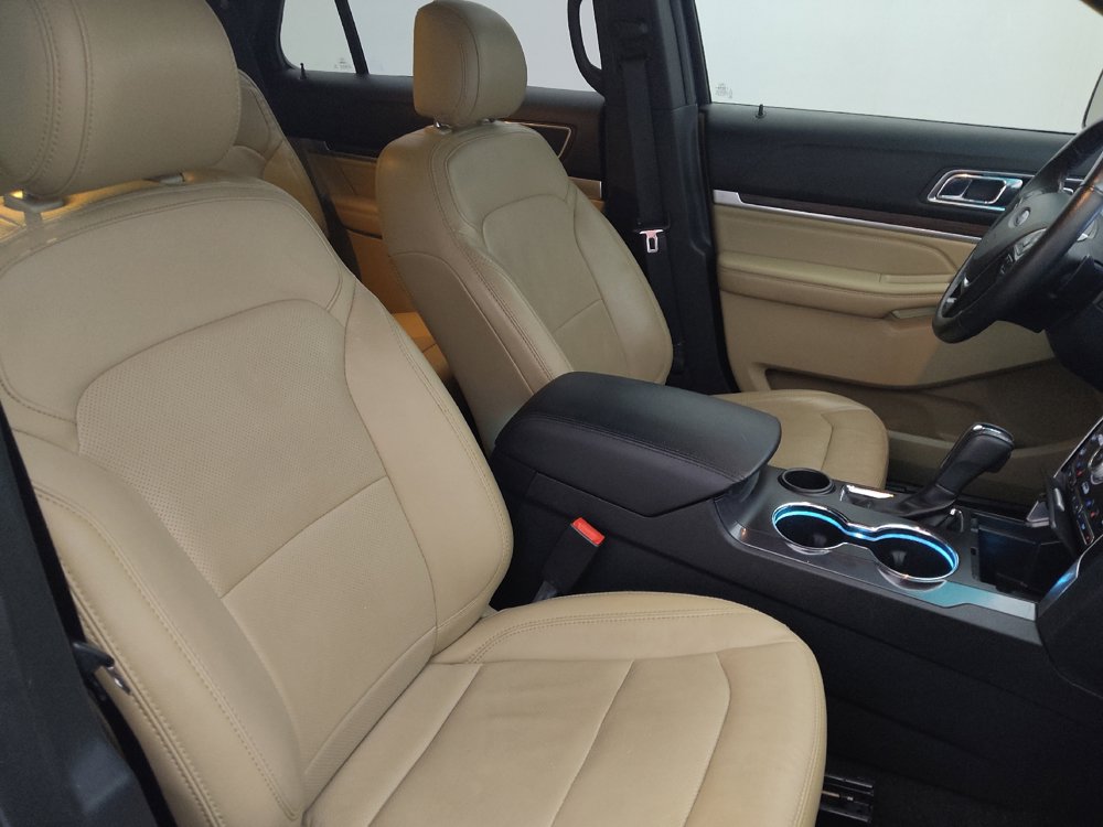Used 2017 Ford Explorer Limited FWD image 21