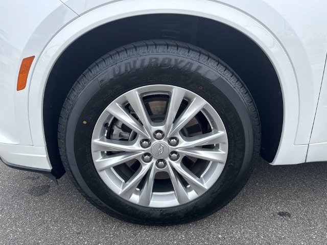 Certified 2024 Cadillac XT6 Luxury w/ LPO, Floor Liner Package AWD/4WD image 42