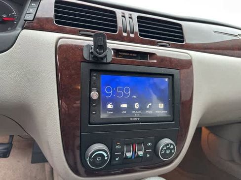 Used 2011 Chevrolet Impala LT w/ Luxury Edition Package image 7