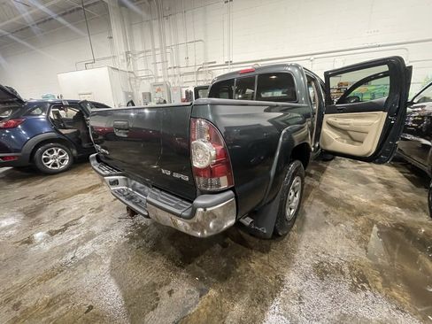 Used 2010 Toyota Tacoma Base image 8