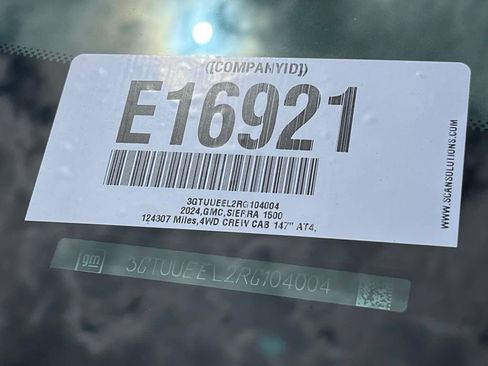 Used 2024 GMC Sierra 1500 AT4 w/ Technology Package AWD/4WD image 34