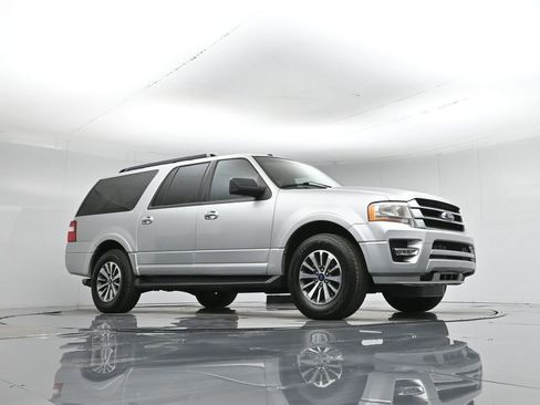 Certified 2017 Ford Expedition EL XLT image 4