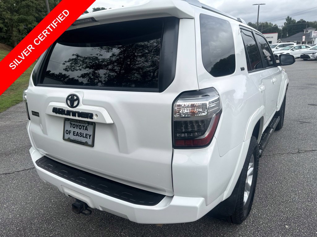 Used 2017 Toyota 4Runner SR5 AWD/4WD image 7