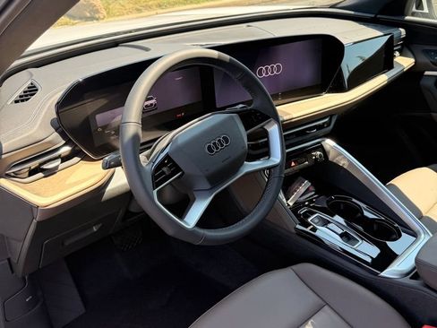 Used 2026 Audi Q5 Premium AWD/4WD image 11