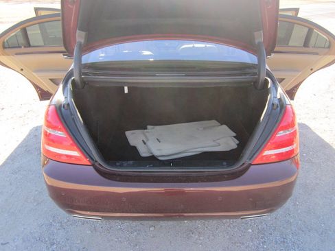 Used 2012 Mercedes-Benz S 550 4MATIC image 25